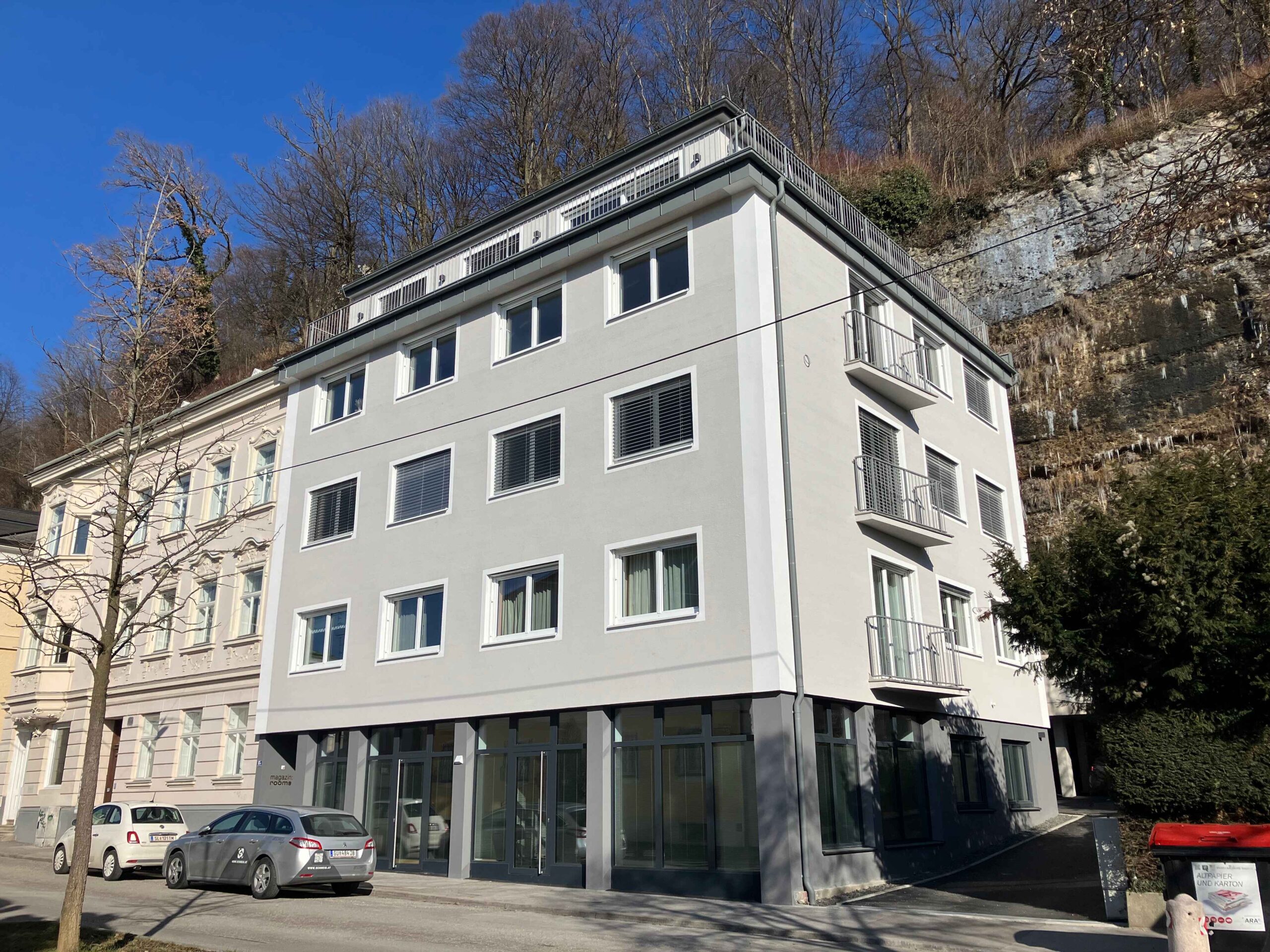 Modernisiertes Mehrparteienhaus in Salzburg nach erfolgreicher Großsanierung