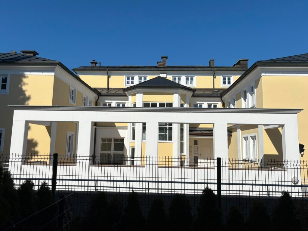 Sanierungsarbeiten bei Mehrgeschosswohnbau